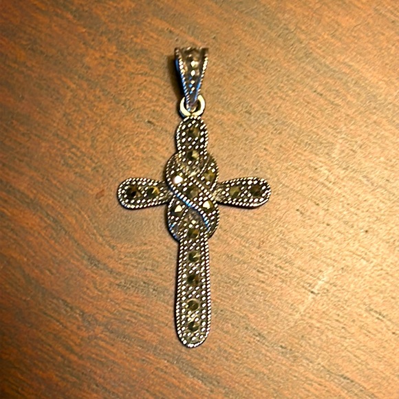 Sterling Silver 925 Cross Pendant with Marcasite Stones - Picture 2 of 10
